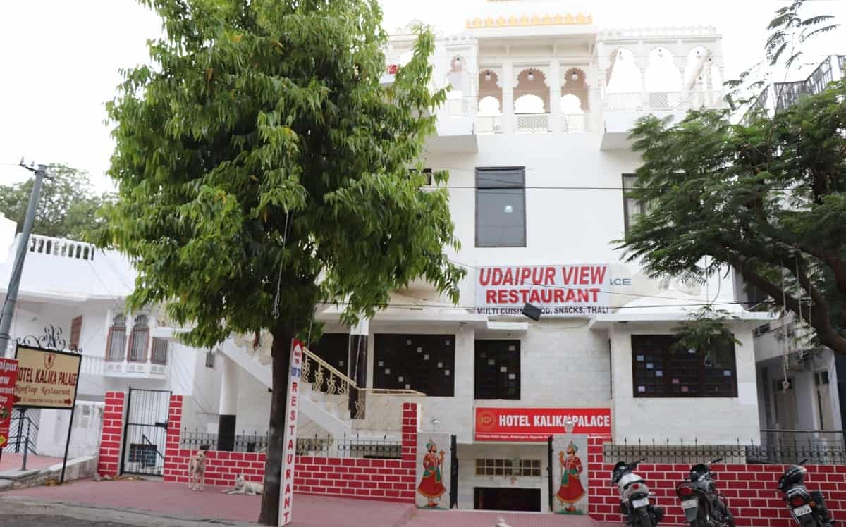 Budget Hotel In Udaipur With Lake View - Hotel Kalika Palace